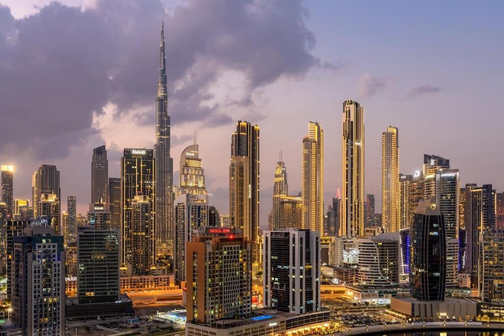 Apartment Waves - Elegant Retreat In Business Bay Dubai